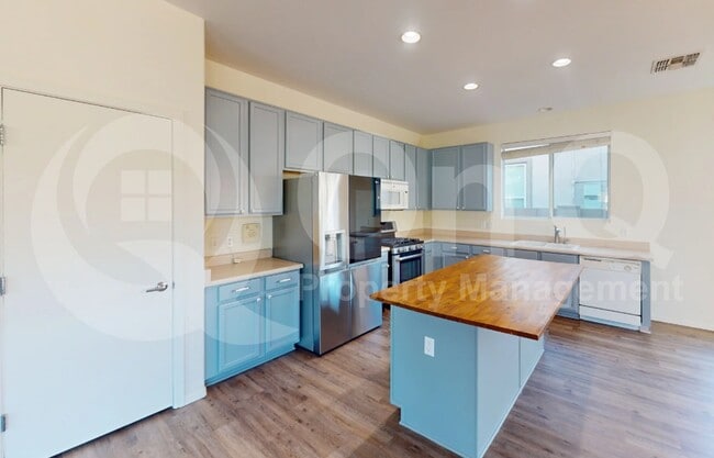 Photo - 314 W Vuelta Friso