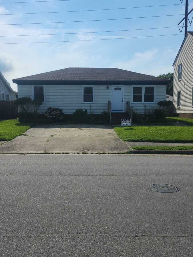 Photo - 1577 Gallery Ave
