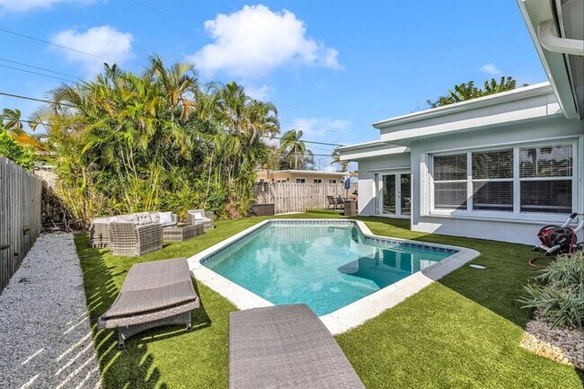 Photo - 1684 SE 10th Ave Unit ID1369668P