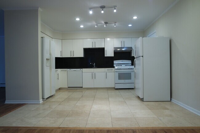 Photo - 10369 Dearlove Rd Unit 2F