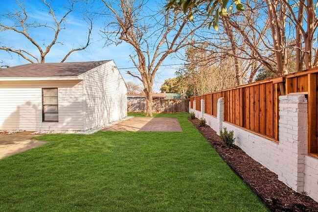 Photo - 2505 San Paula Ave