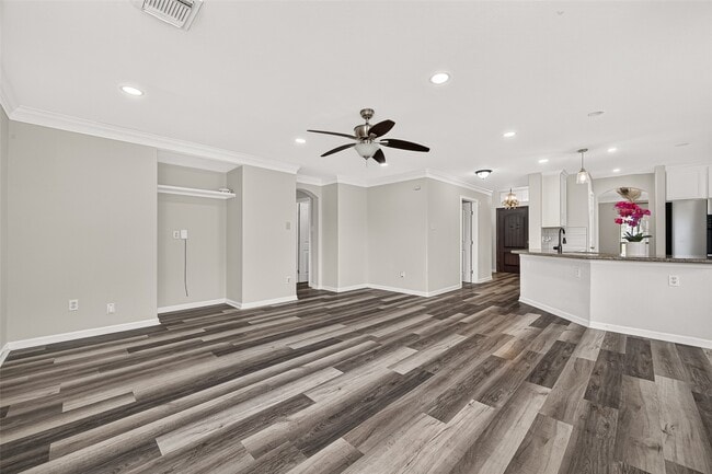 Building Photo - 7242 Autumn Bluff Ln