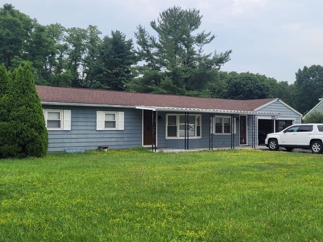 Building Photo - 2327 Ritner Hwy