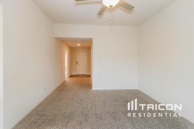 Photo - 204 Micah Ln