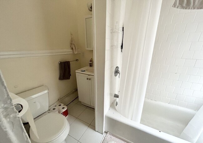 Photo - 39 Hemenway St Unidad 13