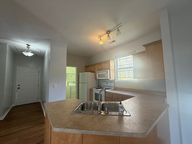 Photo - Charming 2 bedroom condo in North Asheville
