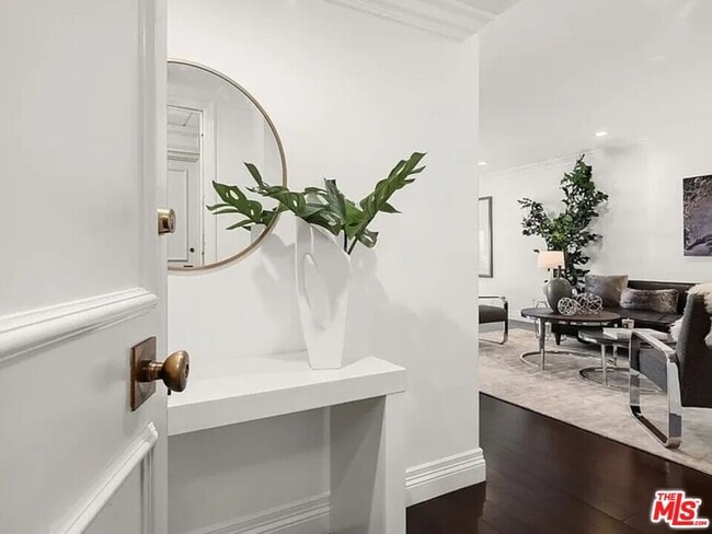 Building Photo - 10450 Wilshire Blvd Unit PH C Rental