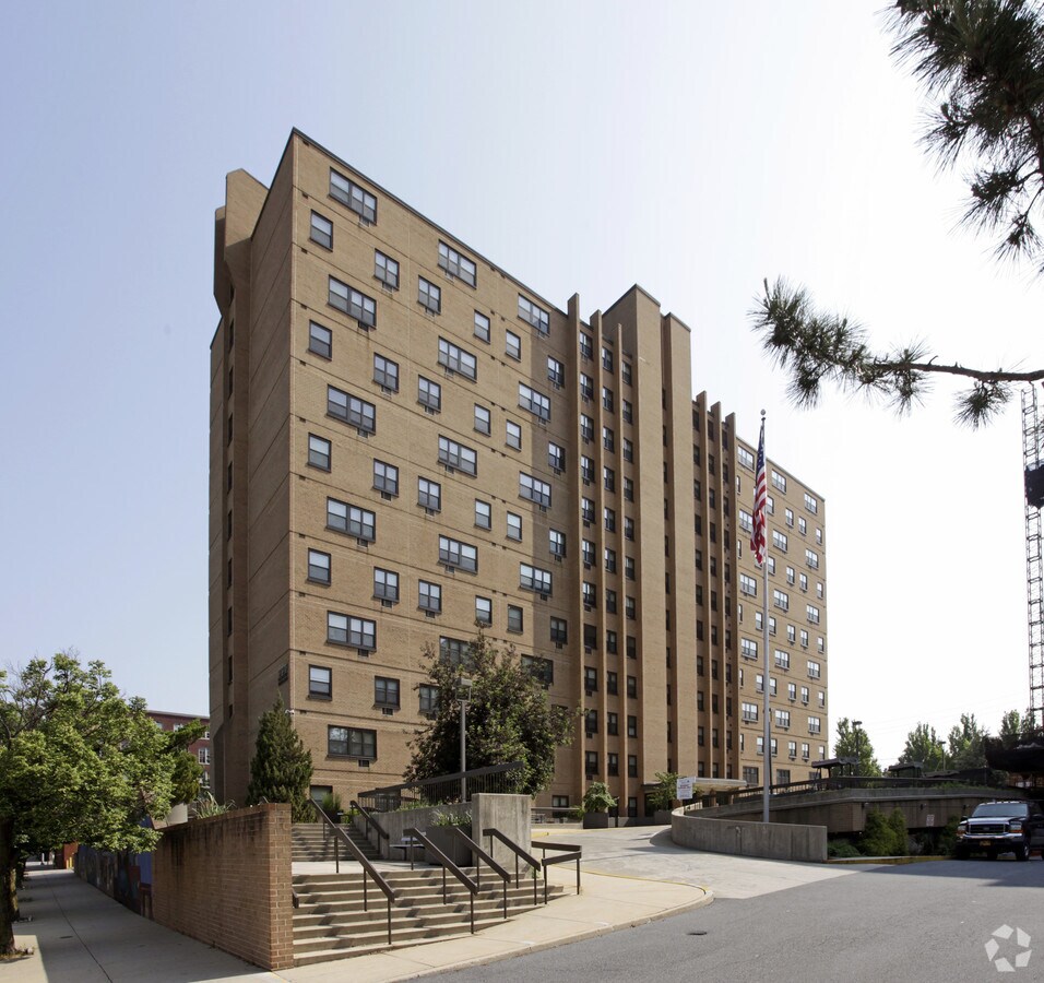 Photo - Lancaster House North