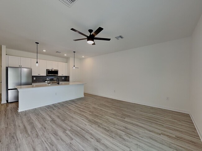 Photo - 4501 28th St SW