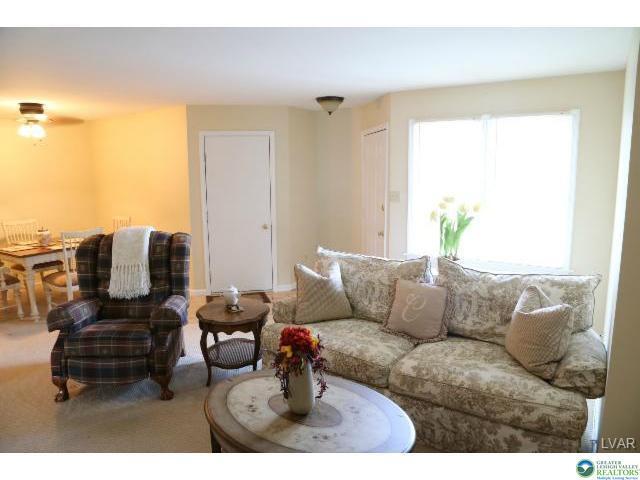 Photo - 163 Lindfield Cir