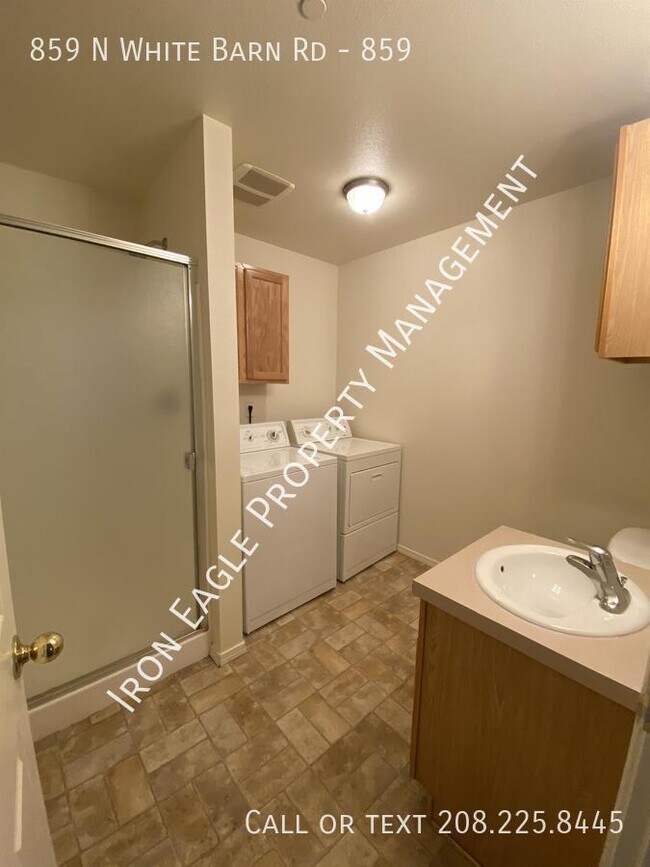 859 N White Barn Rd Apartment For Rent in Kuna, ID