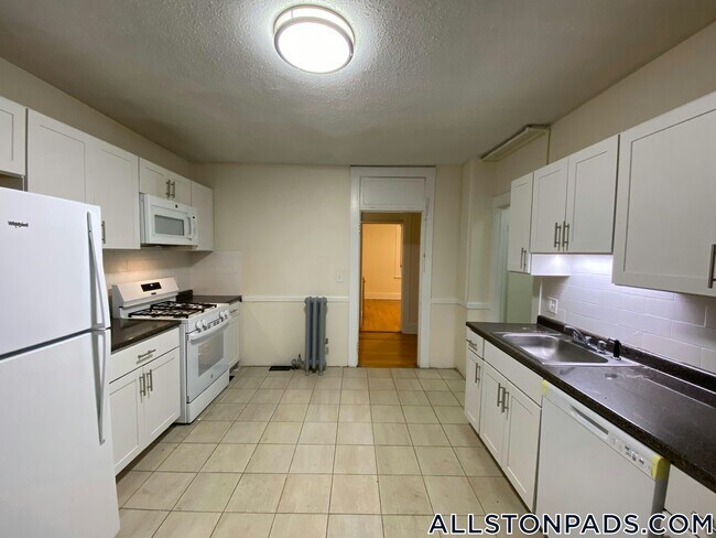 Photo - 8 Barrows St Unit 3