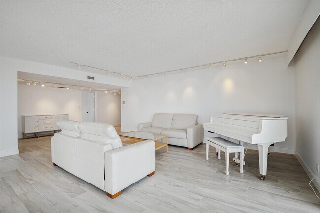 Photo - 1010 S Ocean Blvd Unit 501