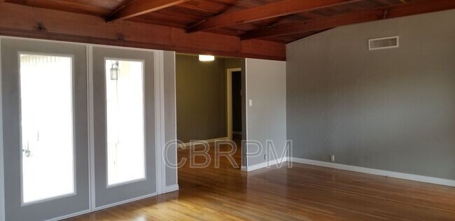 Photo - 2219 33rd St