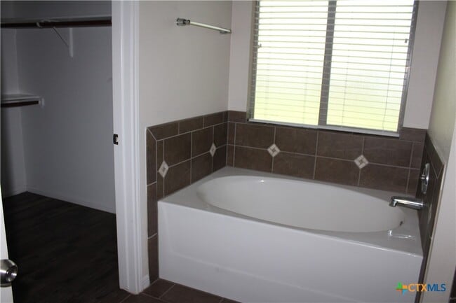 Photo - 167 Chering Dr