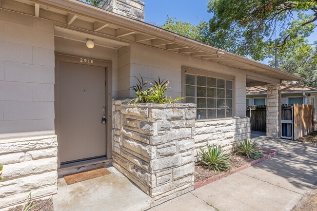 Photo - 2910 Hampton Rd