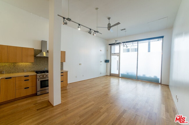 Photo - 8 Brooks Ave Unidad 3