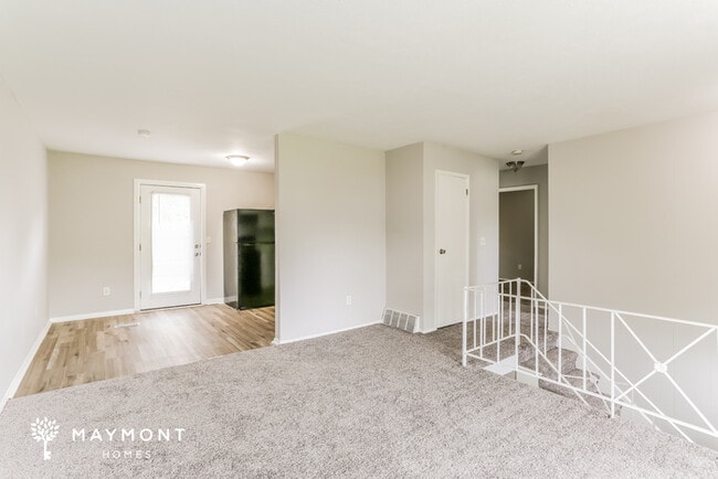 Photo - 2637 Sherborne Crescent