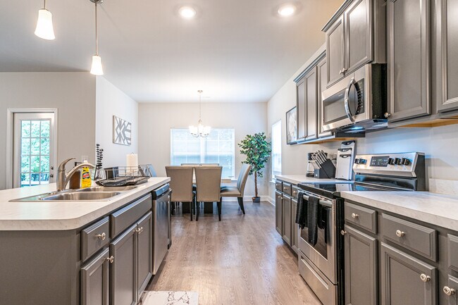 Photo - 176 Tybee Dr