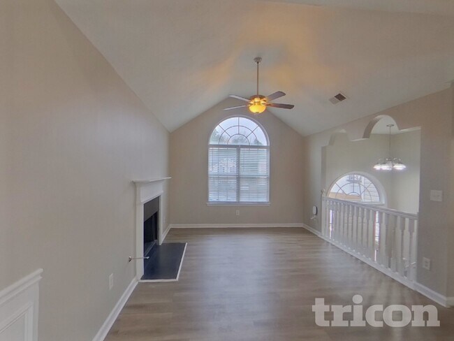 Photo - 7192 Tanger Blvd