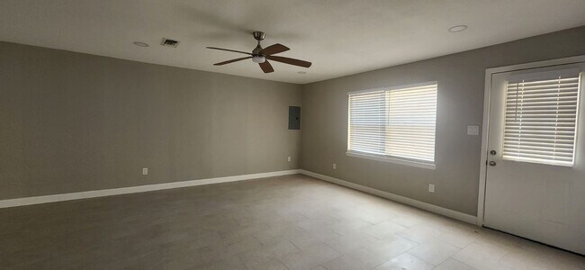 Photo - 5006 Droddy St