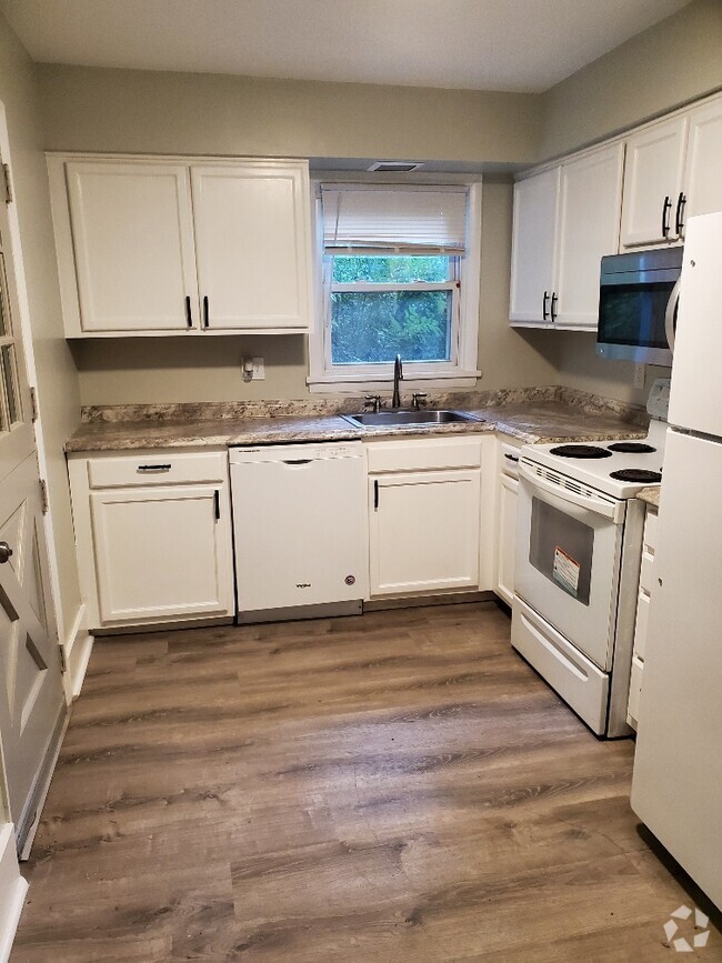 Kitchen - 920 Crescent Ave Rental