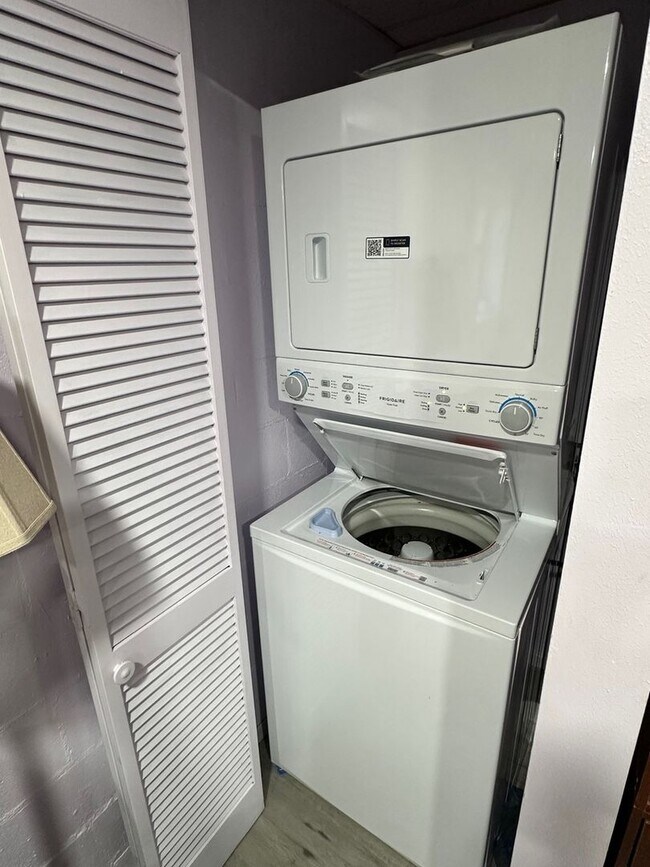 Photo - 923 Abbiegail Dr