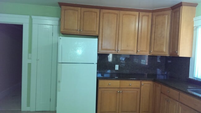 Photo - 915 Grand Ave