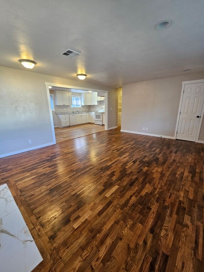 Photo - Delightful Home Within Minutes to Everything