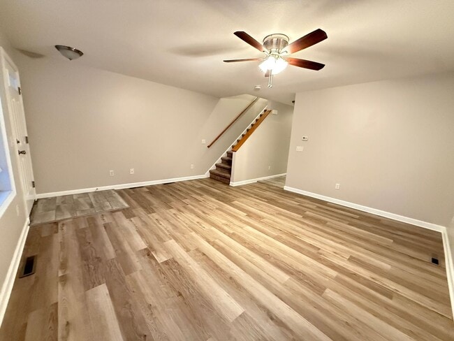 Building Photo - 1138-1140 Boston Road Unit Unti 1140