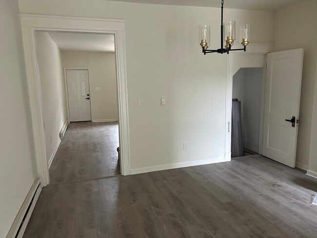 Photo - 281X Winchester St
