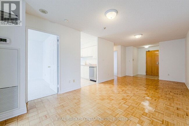 Photo - 43 Eglinton Ave E Unité 509