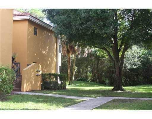 Photo - 3840 Coral Tree Cir Unit 3840
