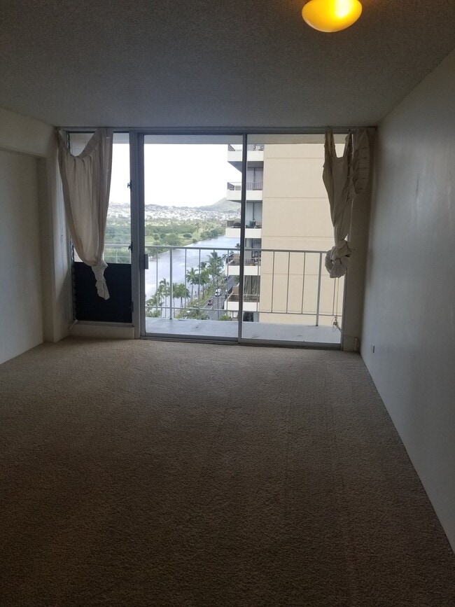 Photo - 2115 Ala Wai Blvd