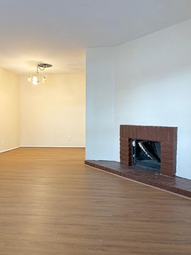 Building Photo - 6200 W Tidwell Rd Unit 606