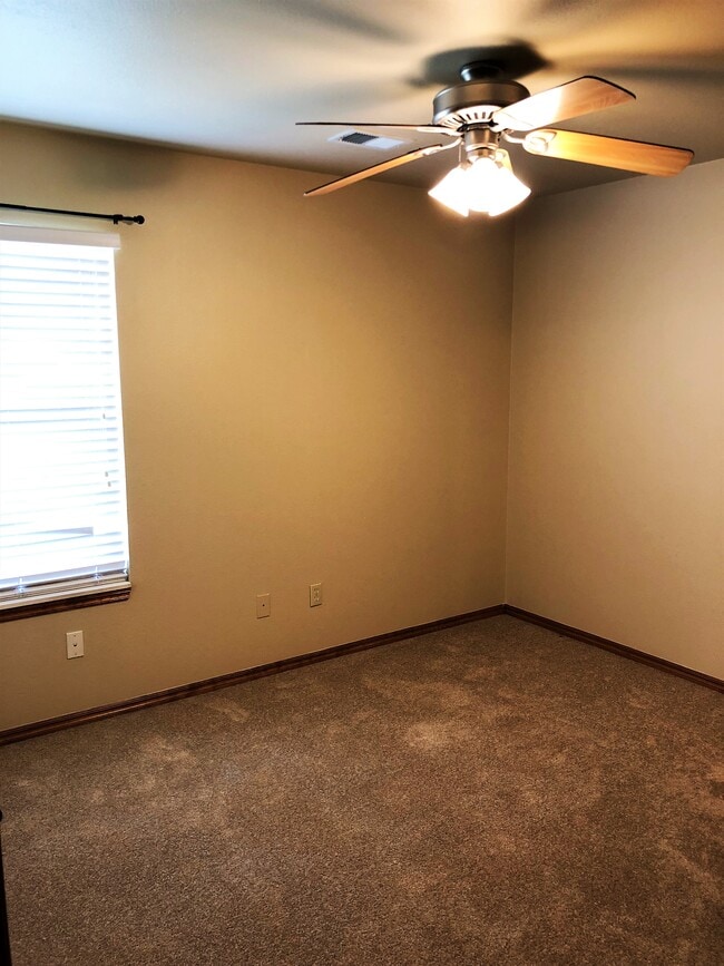 Photo - 1307 Commerce Dr