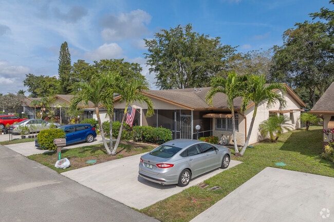 Photo - Delray Villas III
