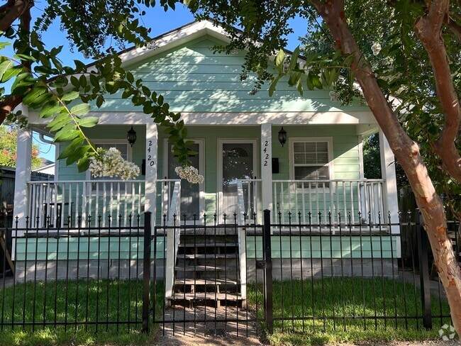 Building Photo - 2422 Dublin St Rental