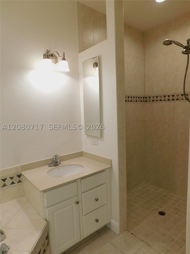 Photo - 617 SE 7th St Unit A