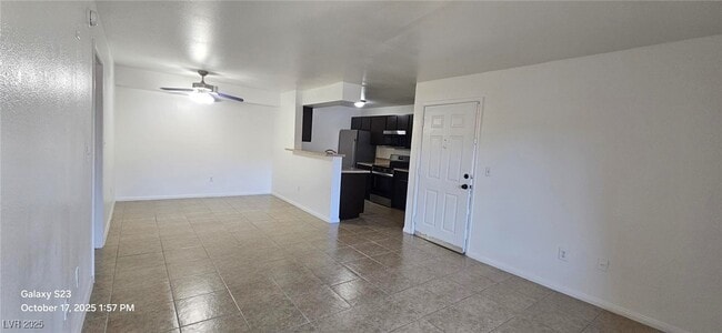 Photo - 1150 N Buffalo Dr Unit 1079