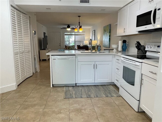 Building Photo - 28940 Bermuda Pointe Cir Unit 102 Rental