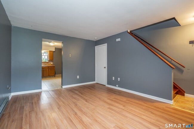 Photo - 2 Craftwood Rd Unit 25