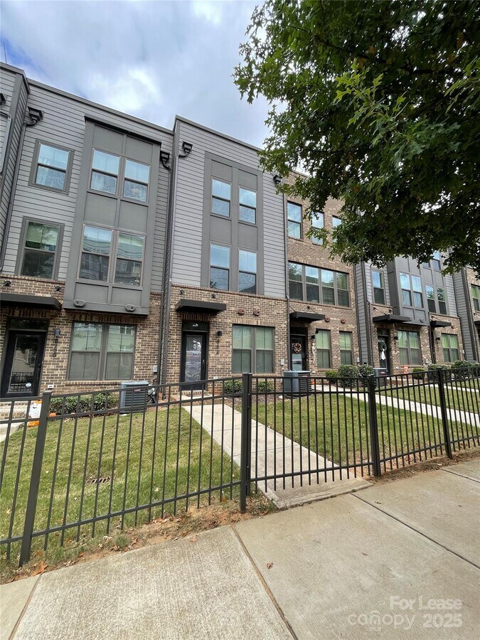 Photo - 444 W Tremont Ave