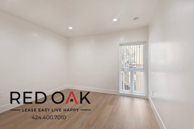 Photo - 17830 Sherman Way Unit 347