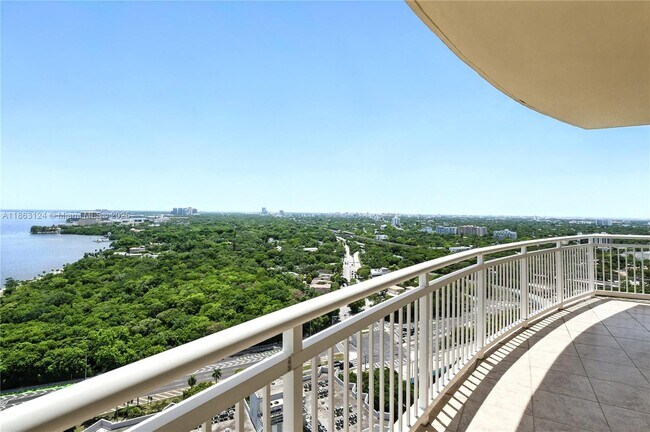 Photo - 2475 Brickell Ave Unidad 2610