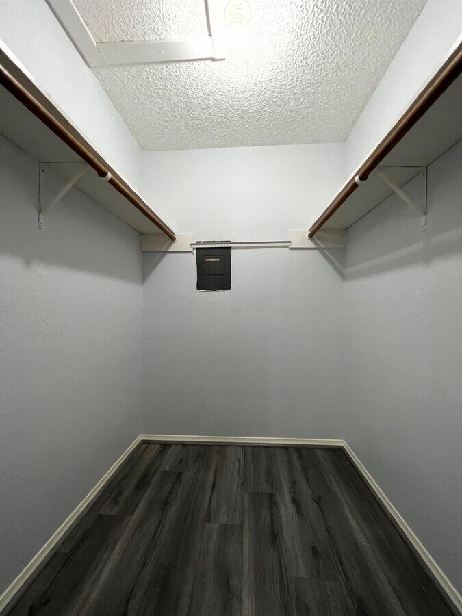 Photo - 10047 Westpark Dr Unidad True