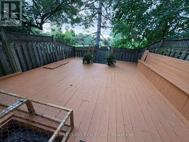 Photo - 57 Godstone Rd