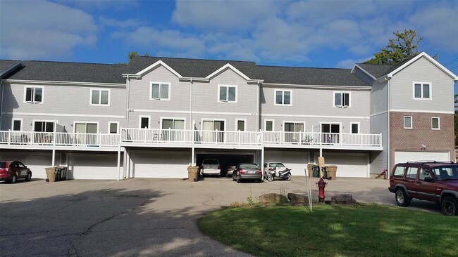 Photo - 6735 Raymond Rd