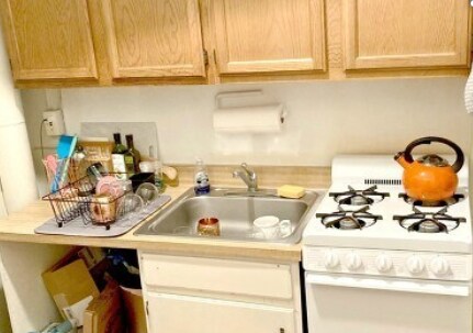 *Pictures are representative samples of the advertised unit. In some cases, the actual units you tou - 136 Myrtle St Unit T1