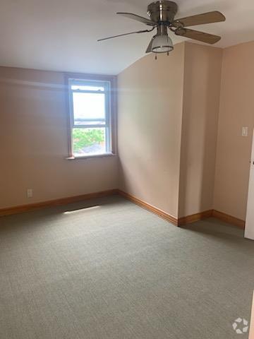 Building Photo - 169 Litchfield Ave Rental
